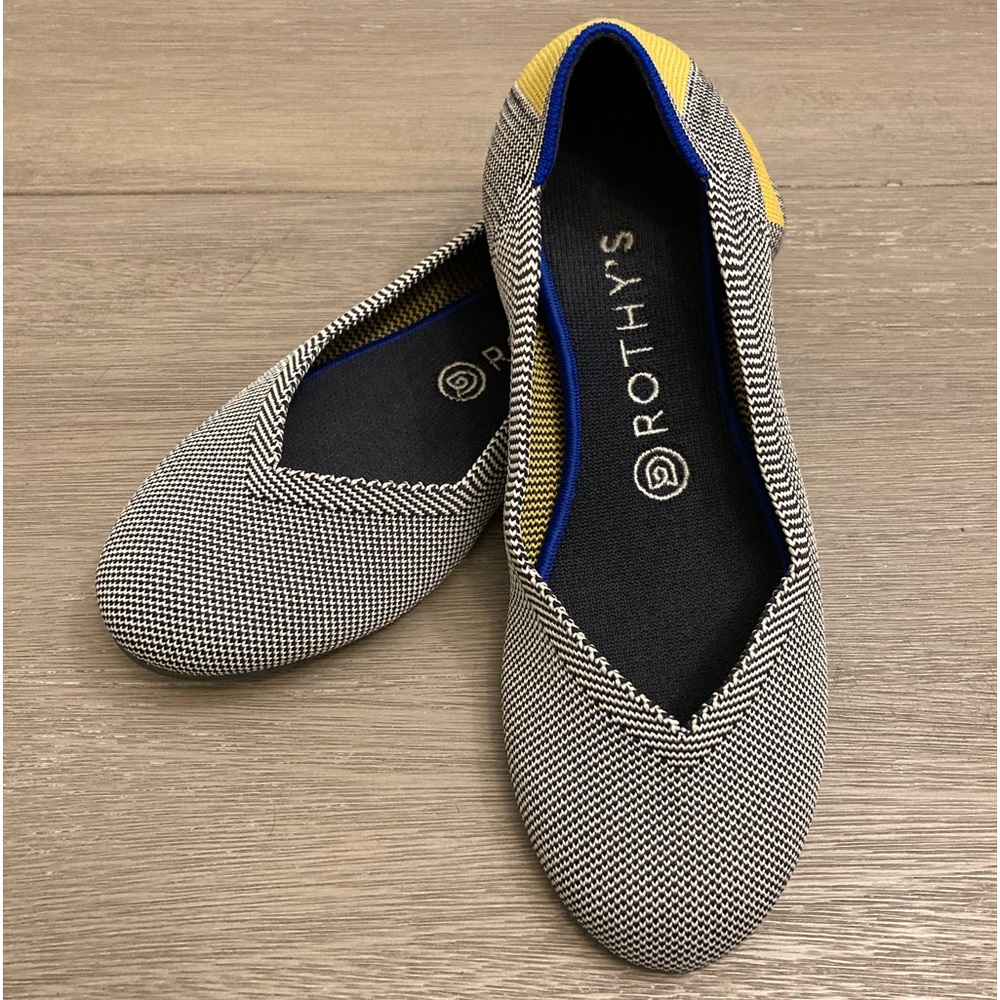 Rothy’s The Flat round-toe shoes in black/white w/ yellow heel, size 8.5